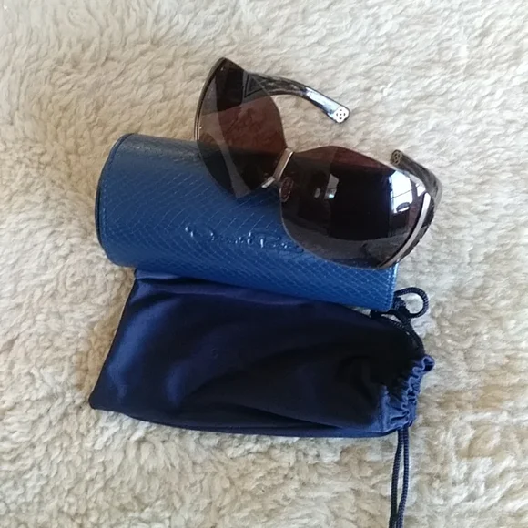 Oscar de la Renta | Accessories | Gorgeous Womens Oscar De  display picture 1